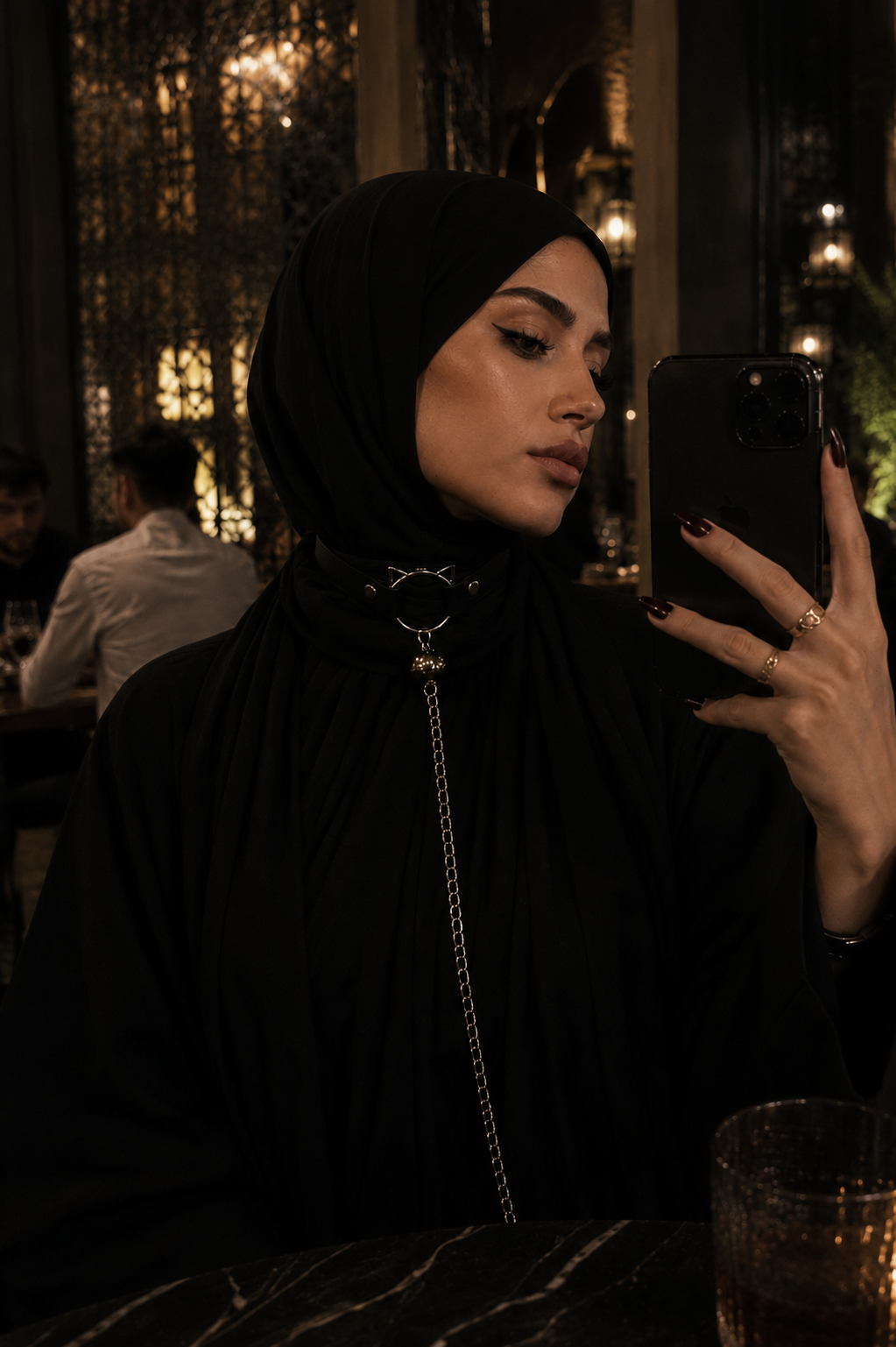 Woman styling WEIX gothic choker with chain in an evening look